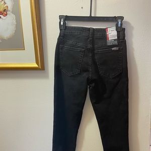 Joe’s Jeans NWT Size 24- The Charlie High Waist Ankle Skinny Jeans